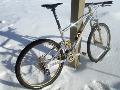 Bicicleta acoperă cu poloneză - sportiv Murmansk