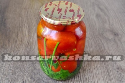 Tomate cu vârfuri de morcov pentru iarnă, rețetă pentru borcan de 1 litru