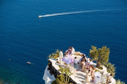 O nuntă frumoasă în străinătate în Santorini