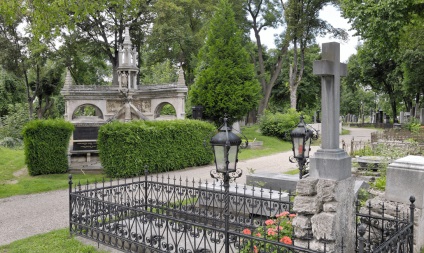 Farmecul și farmecul vechilor cimitire