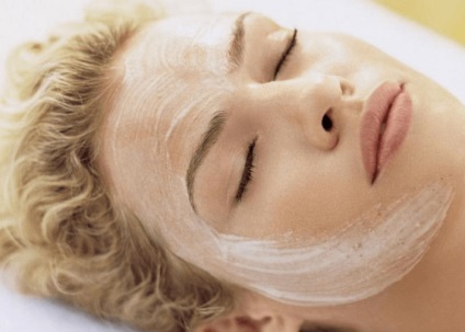 Masti facial simple de la un ingredient