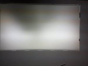 Reparați laptopul Samsung samsung np-r519 - restaurarea matricei de iluminare din spate care înlocuiește lampa ccfl; curățenie