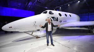 Richard Branson va cuceri spațiul cosmic pe a doua încercare