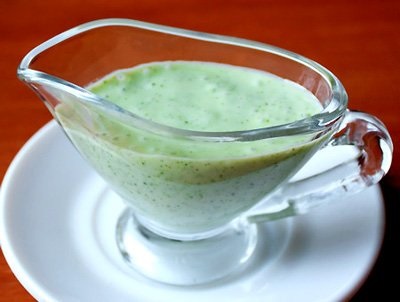 Salate cu pansament de iaurt - sfat de la palatul reginei