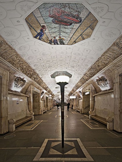 Cea mai scurtă istorie a arhitecturii metroului din Moscova