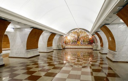 Cea mai scurtă istorie a arhitecturii metroului din Moscova