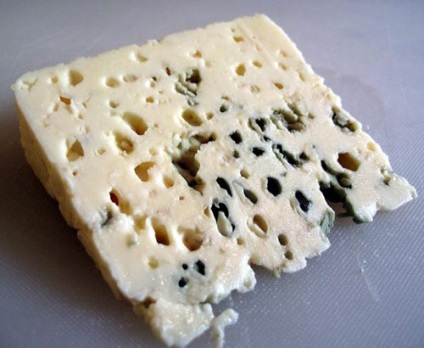Brânzeturi edelpilzkäse cu mucegai albastru