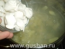 Leves pelmeni, egyszerűen és finom ételeket főzzön