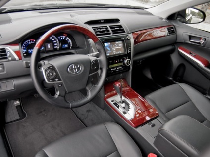 Toyota Camry 2016 szedés és árak, fotó