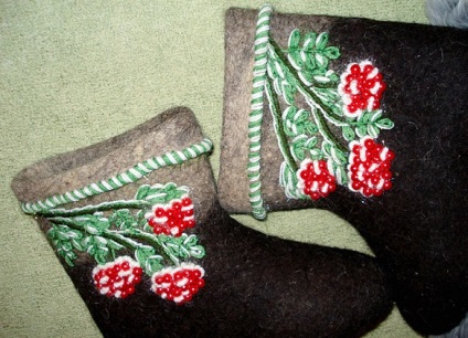 Broderie pe bomboane de pantofi clasă de master - decorațiuni de cizme de pâslă cu propriile mâini