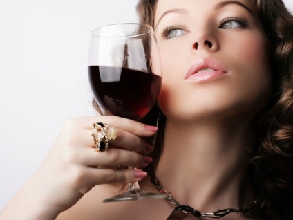 Efectul alcoolului asupra corpului femeii și efectele asupra sănătății