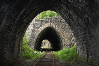 De ce tunelurile au nevoie de tuneluri?