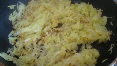 Caserola din dovlecei și cartofi cu carne tocată