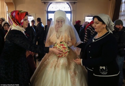 Fără rude și dansuri, cum este nunta pentru mireasa cecenă