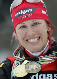 Biografie a biatlanului german Kati Wilhelm - un capac roșu