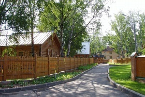 Constructii de case din lemn, case pentru taiere manuala