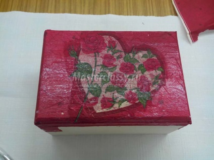 Rafturi pentru decoupage