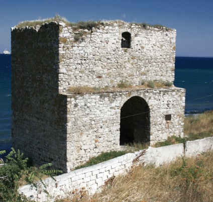 Cetatea din Genova (feodosia) din anii trecuți