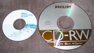 Care dispozitiv citește mini cd-ul