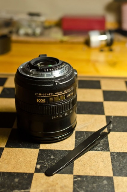 Cum de a fixa un obiectiv Nikon 18-70mm f