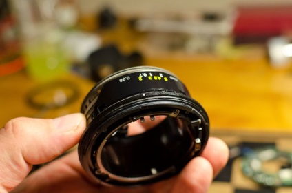 Cum de a fixa un obiectiv Nikon 18-70mm f