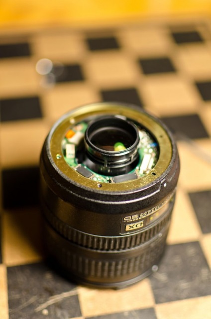 Cum de a fixa un obiectiv Nikon 18-70mm f