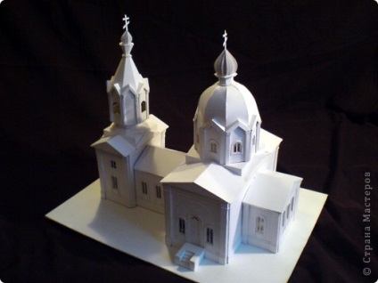 Cum se face un model de biserică din carton