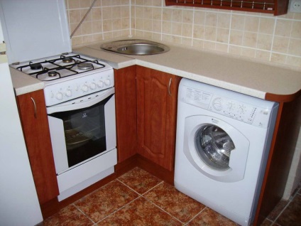 Hogyan telepítsek egy mosógépet a konyhában - szabályok és tippek