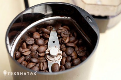 Hogyan válasszunk kávézó (elektromos vagy manuális) kávét és gabonaféléket - könnyű feladat