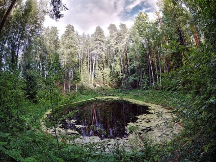 Lacul carstice din Chevanikh (