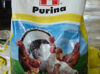 Pulă purtătoare mixte pentru compoziția puiilor de carne, modul de hrănire a găinilor și revizuirile fermierilor de păsări
