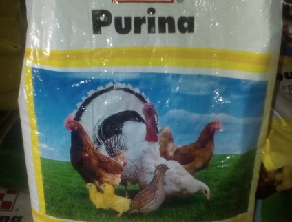 Pulă purtătoare mixte pentru compoziția puiilor de carne, modul de hrănire a găinilor și revizuirile fermierilor de păsări
