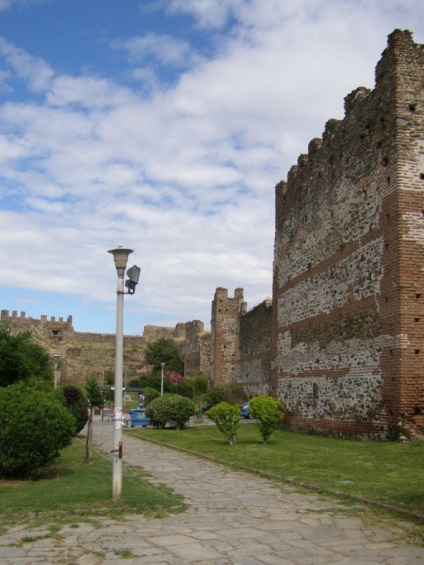 Zidurile fortificate din Salonic - ghid personal în Grecia