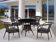 Un set de bug-uri pentru mobilier din rattan 01