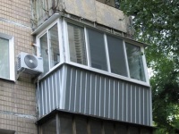 Învelirea balconului cu propriile mâini, 11 fotografii de finisare exterioară a balcoanelor și compararea materialelor