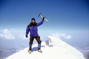 Una dintre minunile lumii este Elbrusul