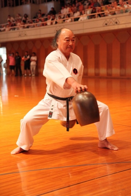 Okinawa soare, mare și karate, o comunitate suntem - călători la viziunea ta