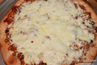 Fűszeres csirke pizza thai (recept fotó)