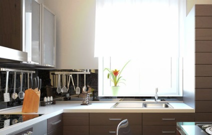 A konyha elrendezése kényelmetlenül elhelyezett ablakkal