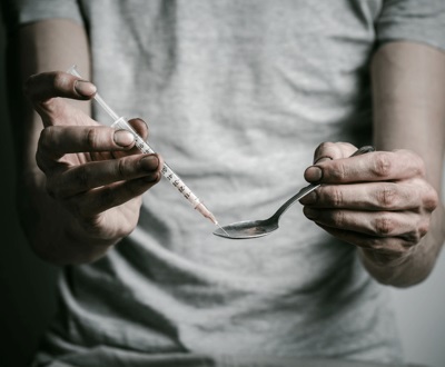 Consecințele consumului de heroină, semnele de dependență de heroină