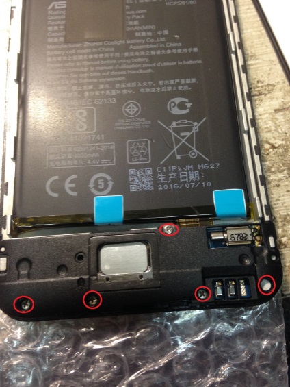 Repararea smartphone-ului asus zc520tl, schimbați modulul de afișare