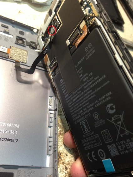Repararea smartphone-ului asus zc520tl, schimbați modulul de afișare