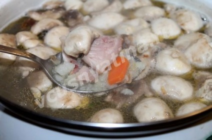 Supă cu ciuperci și rețetă de pui afumat cu fotografie pas cu pas