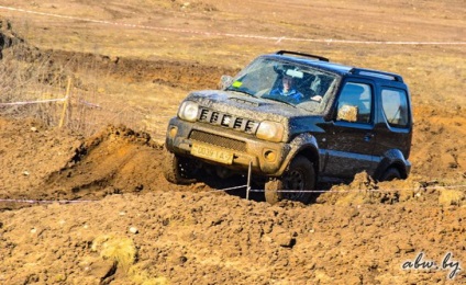 Suzuki Jimny compromisul japonez pentru șoferul extrem