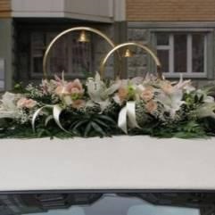 Decorarea masinii pentru nunta, fotografie de masini de nunta in Nizhny Tagil