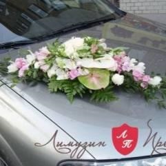 Decorarea masinii pentru nunta, fotografie de masini de nunta in Nizhny Tagil