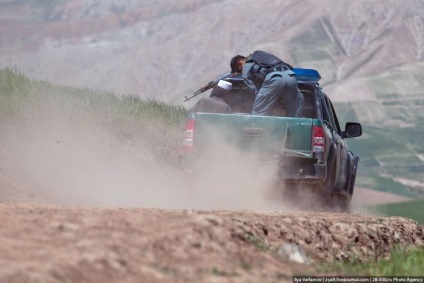 Distrugerea câmpurilor de mac din Afganistan (45 fotografii) - Trinikisi