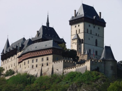 Castelul Karlstejn din Republica Cehă