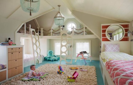 10 Interioare fabuloase ale playroom-urilor și dormitoarelor pentru copii