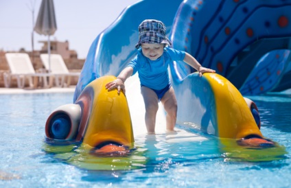 13 Játékok fejlesztése azok számára, akik gyermekekkel utaznak a vízi parkba